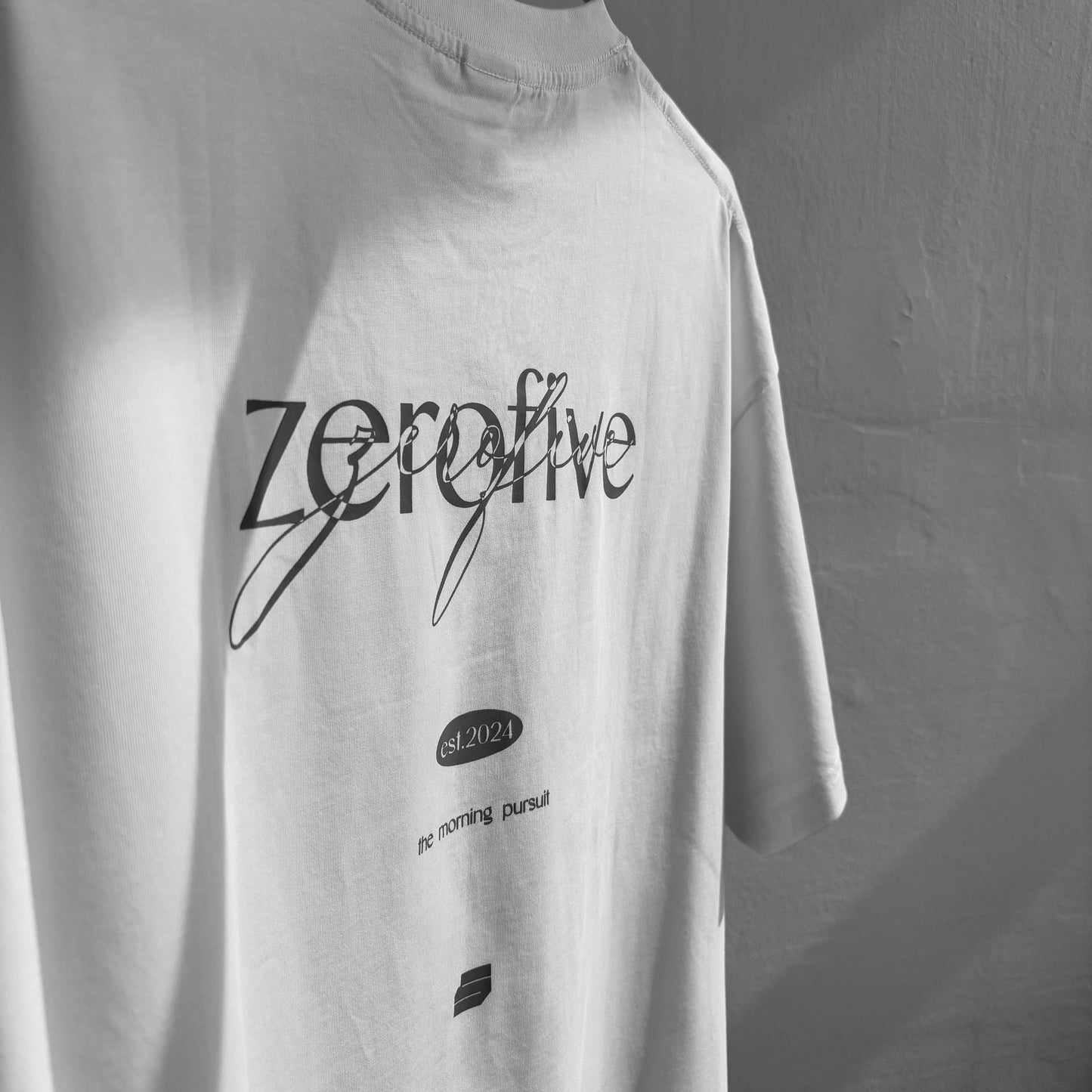 05-AM Script Cloudy Oversized Collection Tee