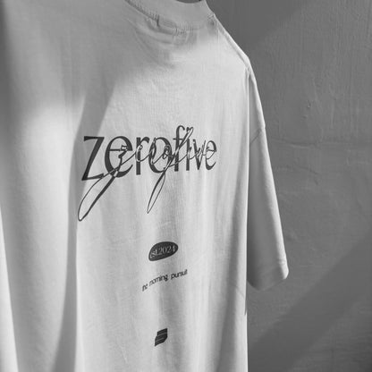 05-AM Script Cloudy Oversized Collection Tee