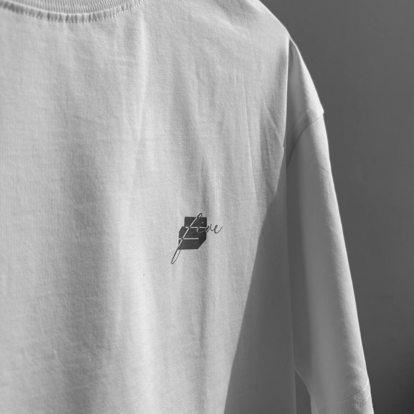 05-AM Script Cloudy Oversized Collection Tee